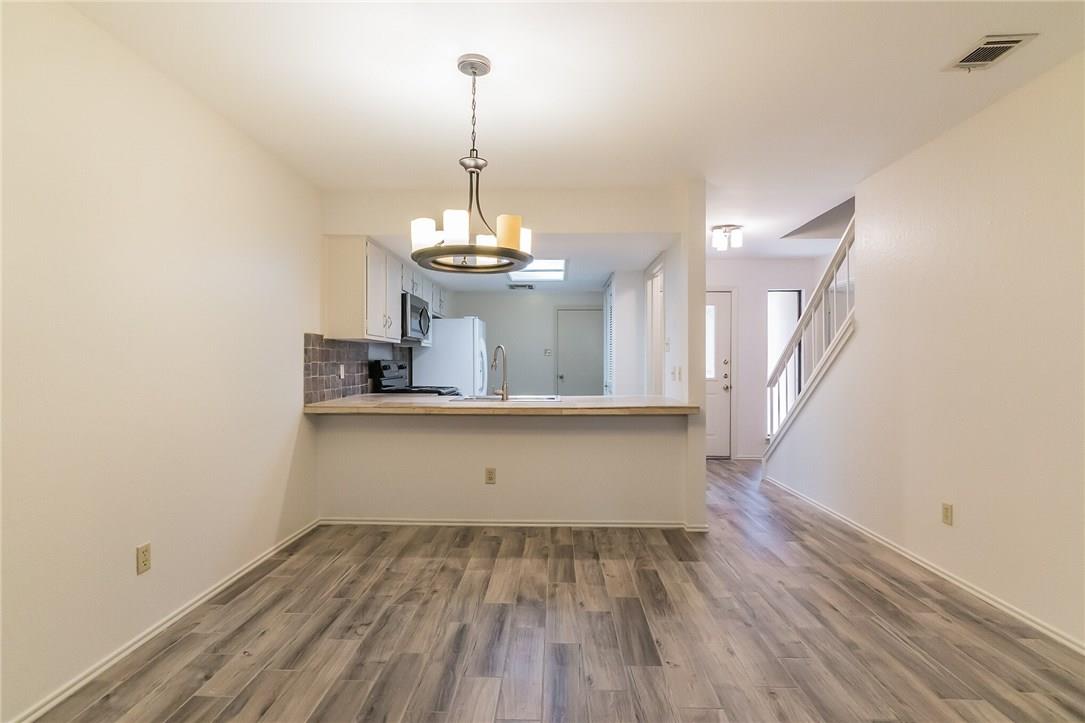 7211 Lakewood Dr # D-114, Austin, TX 78750