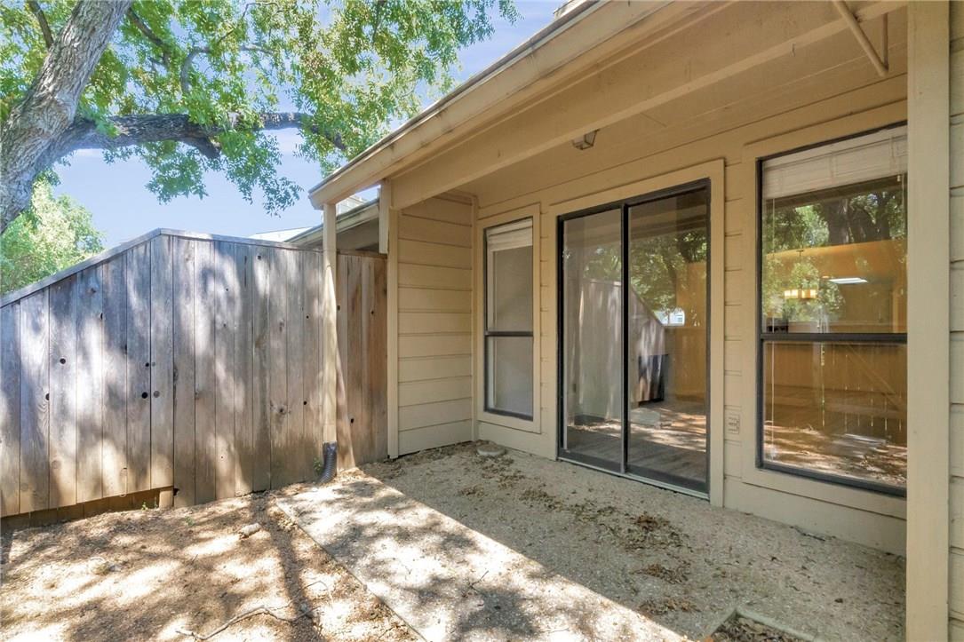 7211 Lakewood Dr # D-114, Austin, TX 78750