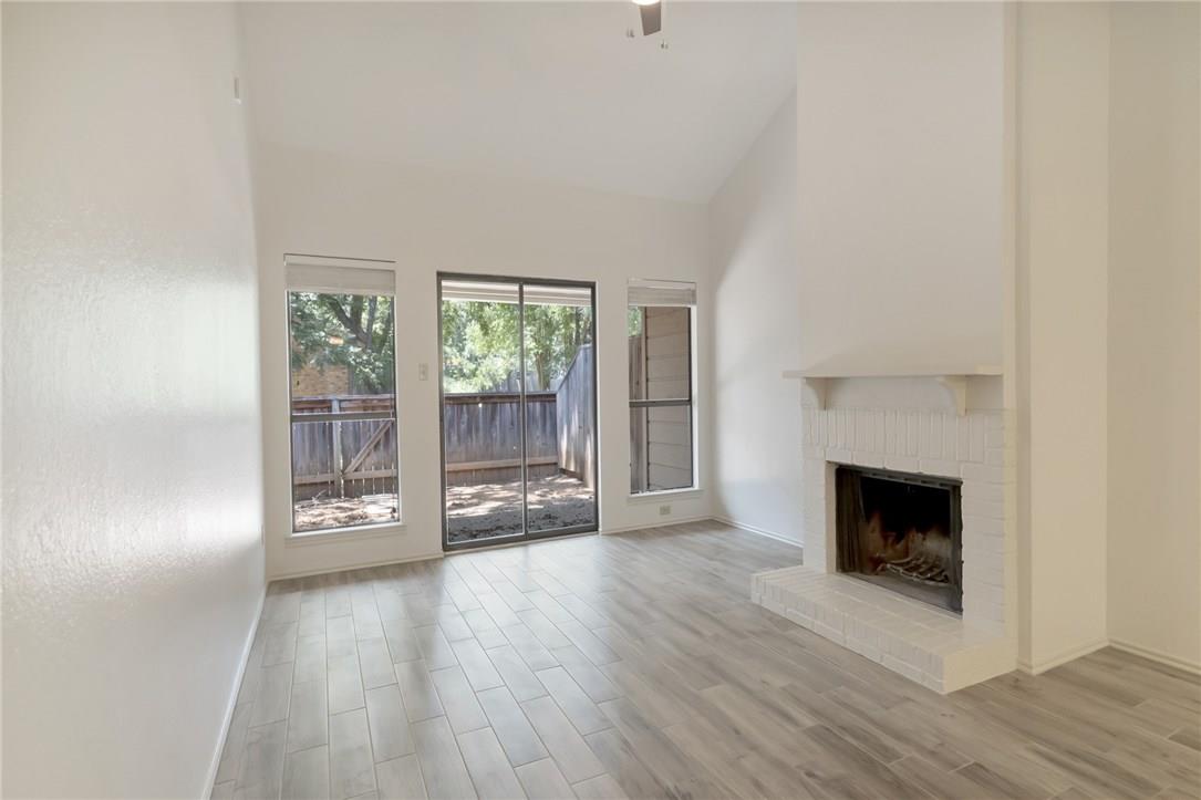 7211 Lakewood Dr # D-114, Austin, TX 78750