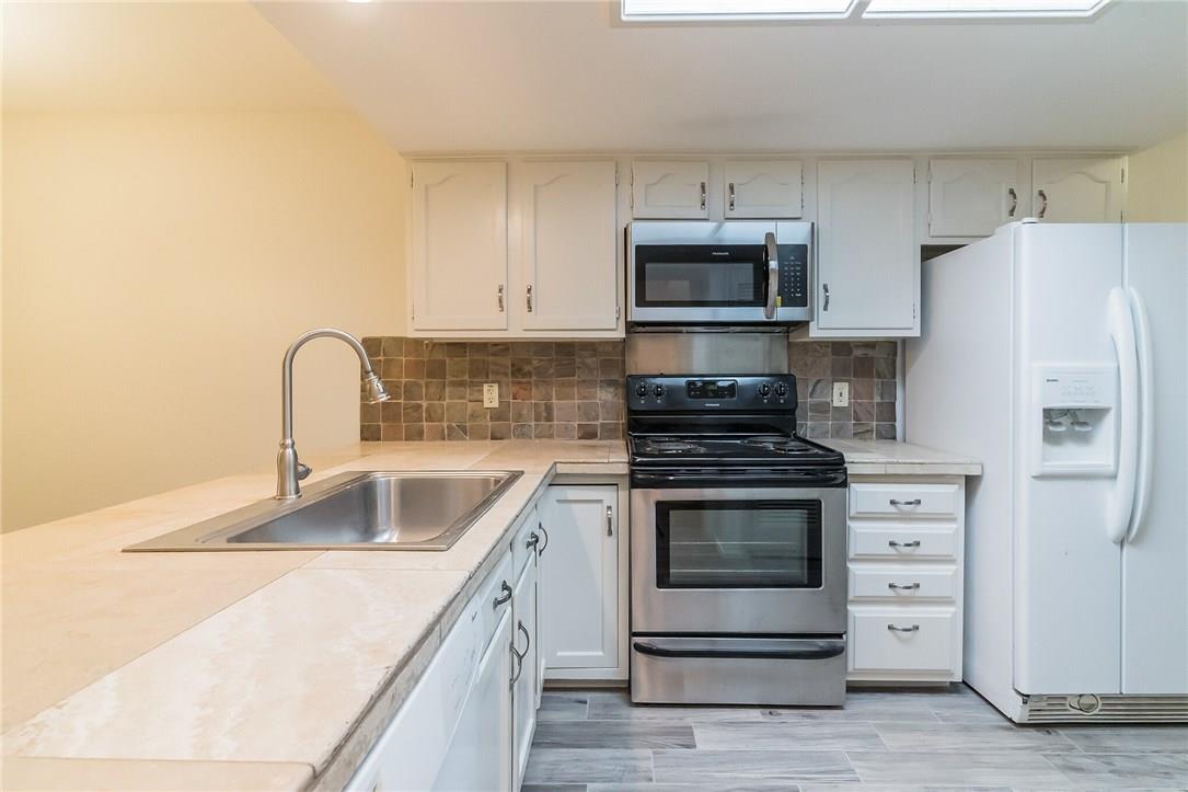 7211 Lakewood Dr # D-114, Austin, TX 78750