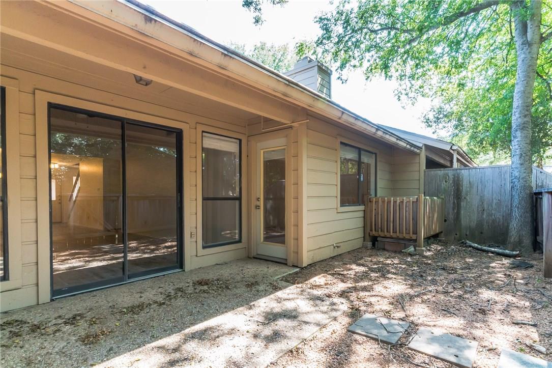 7211 Lakewood Dr # D-114, Austin, TX 78750