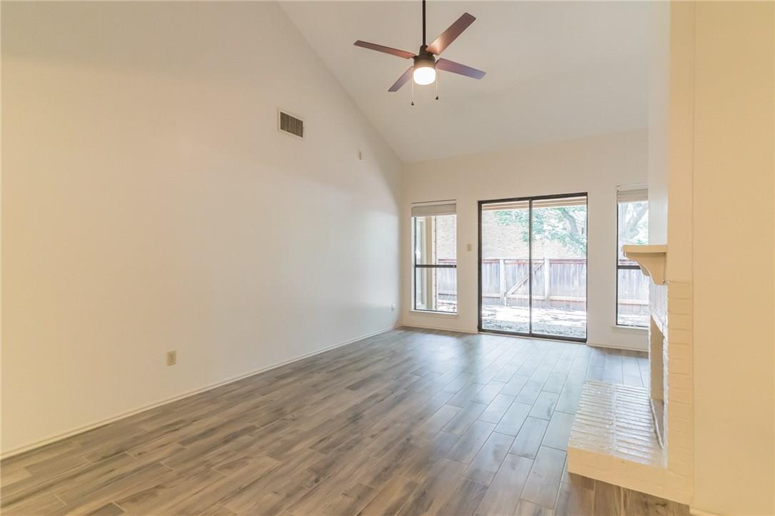 7211 Lakewood Dr # D-114, Austin, TX 78750