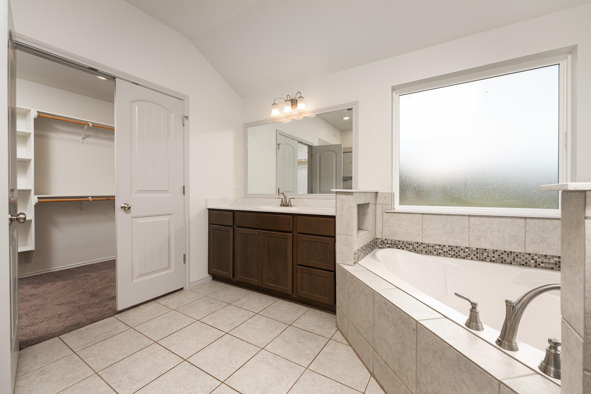 2518 Gail Dr, Copperas Cove, TX 76522