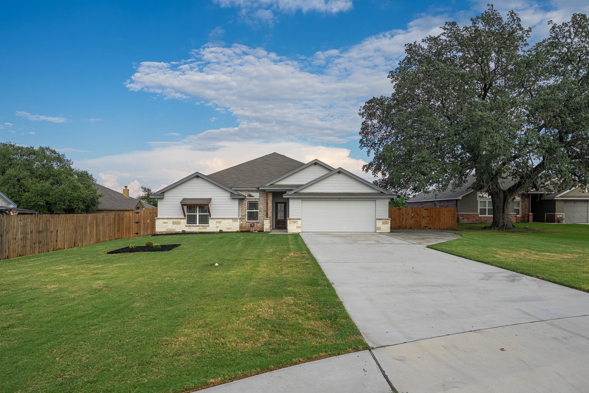 2518 Gail Dr, Copperas Cove, TX 76522