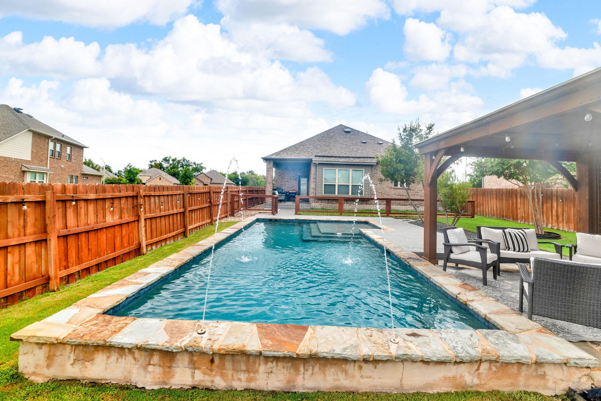 617 Mistflower Springs Dr, Leander, TX 78641