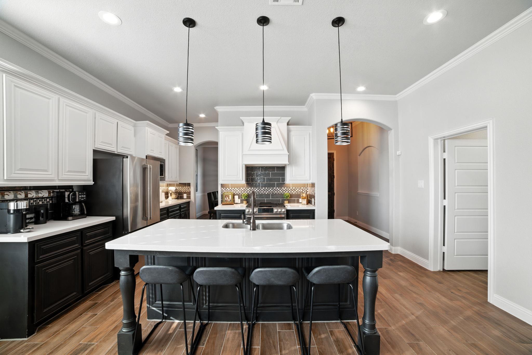 617 Mistflower Springs Dr, Leander, TX 78641