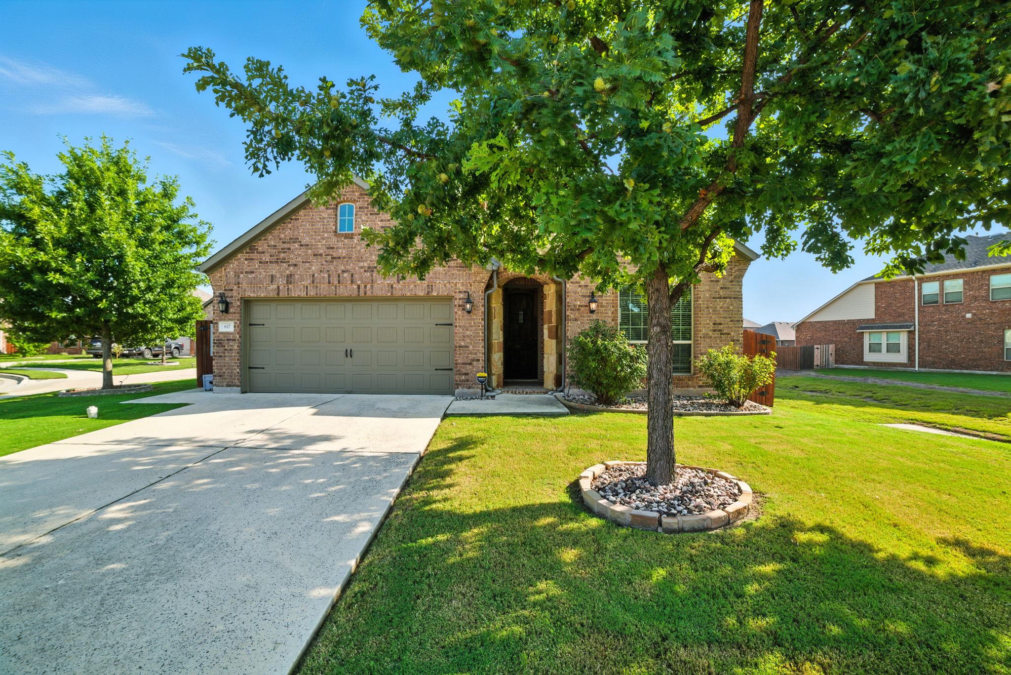 617 Mistflower Springs Dr, Leander, TX 78641