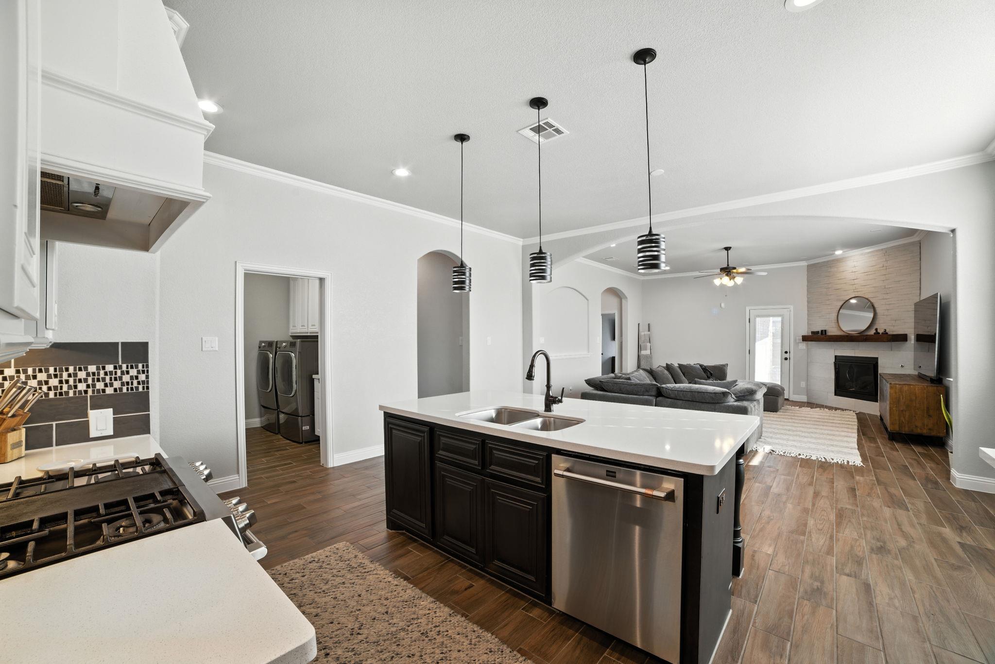 617 Mistflower Springs Dr, Leander, TX 78641