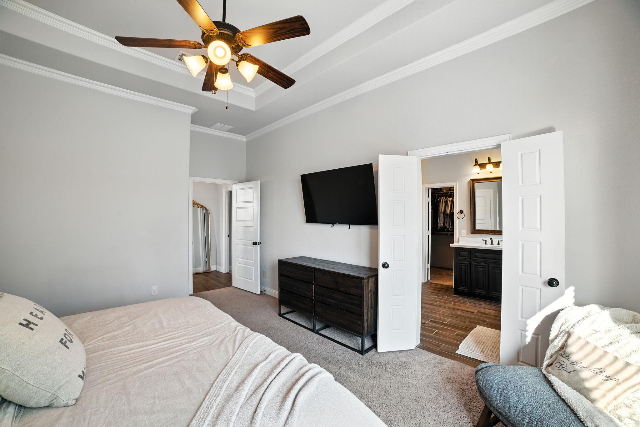 617 Mistflower Springs Dr, Leander, TX 78641