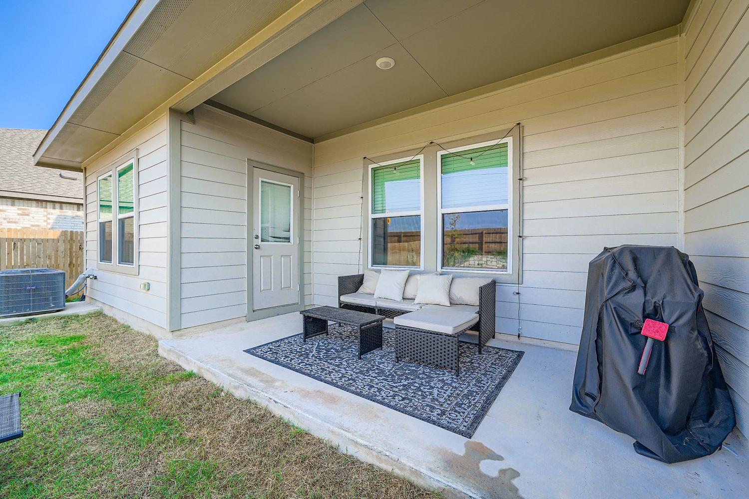 18421 Cremello Dr # B, Manor, TX 78653