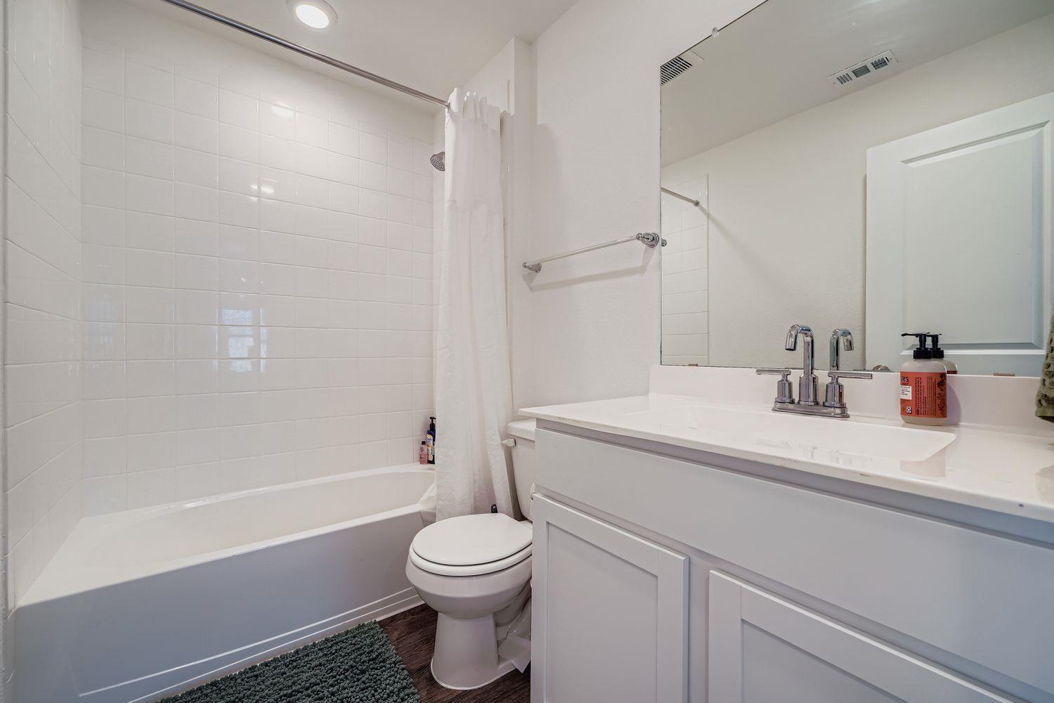 18421 Cremello Dr # B, Manor, TX 78653