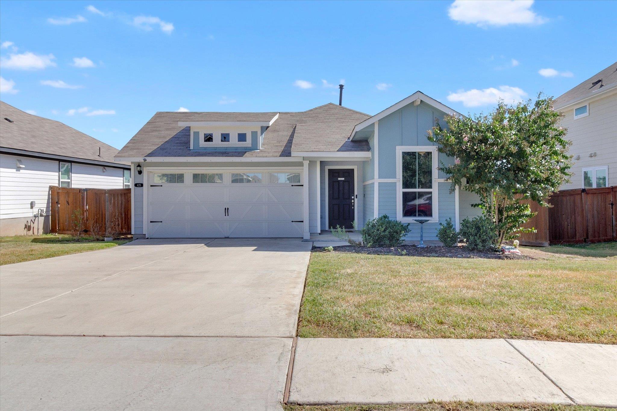 425 Spiny Lizard Ln, San Marcos, TX 78666