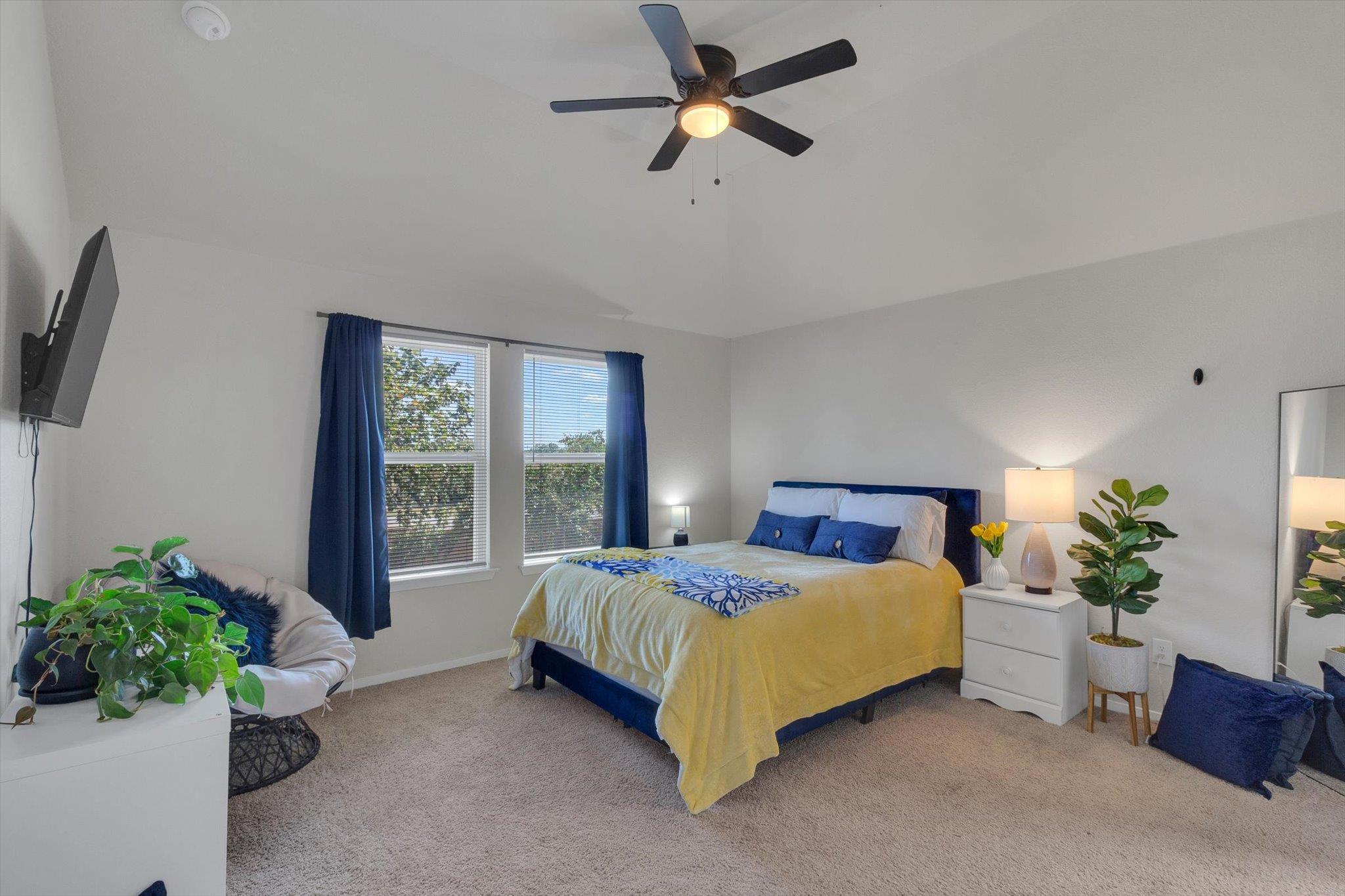 425 Spiny Lizard Ln, San Marcos, TX 78666