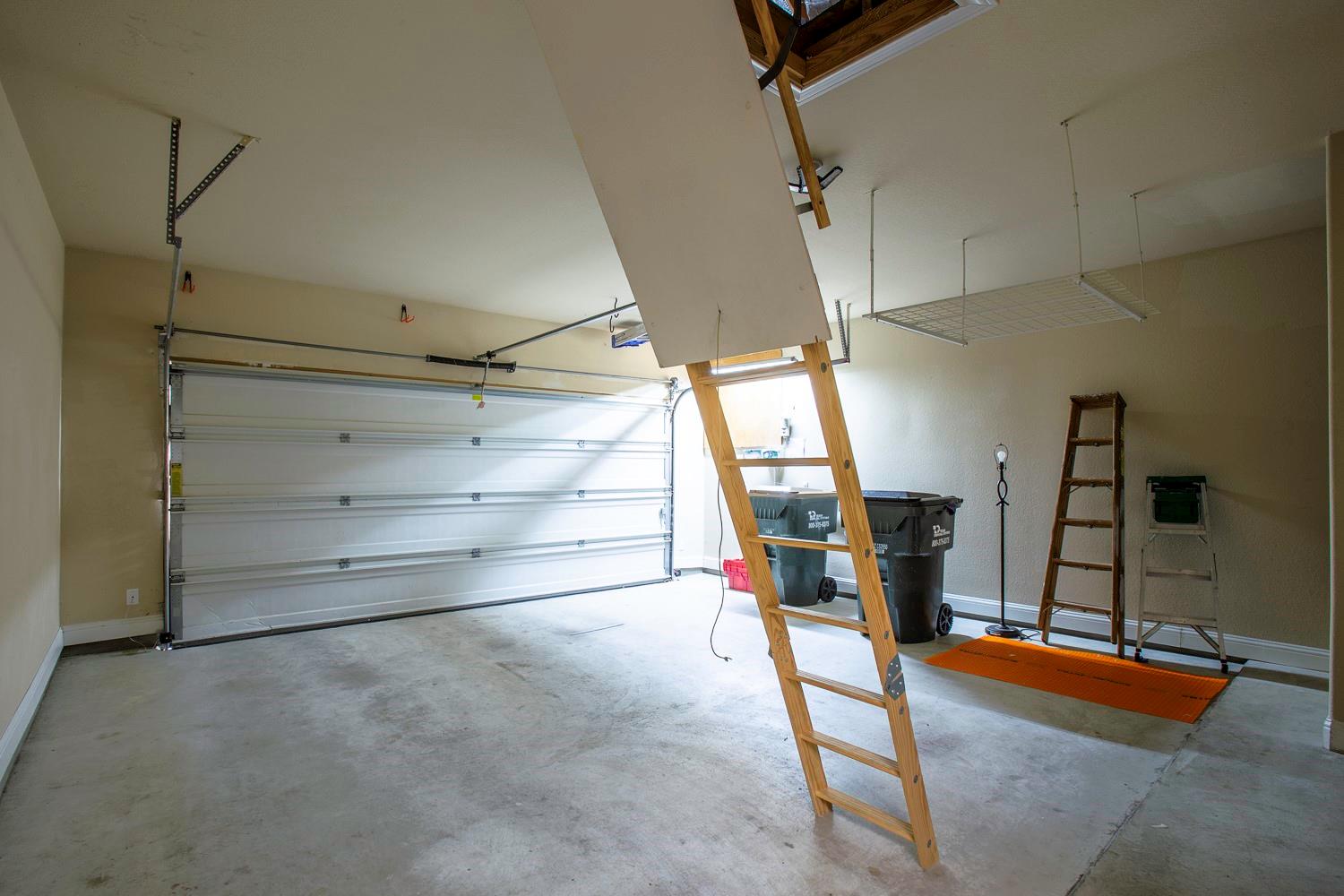 8700 Old Corral Cv, Austin, TX 78737