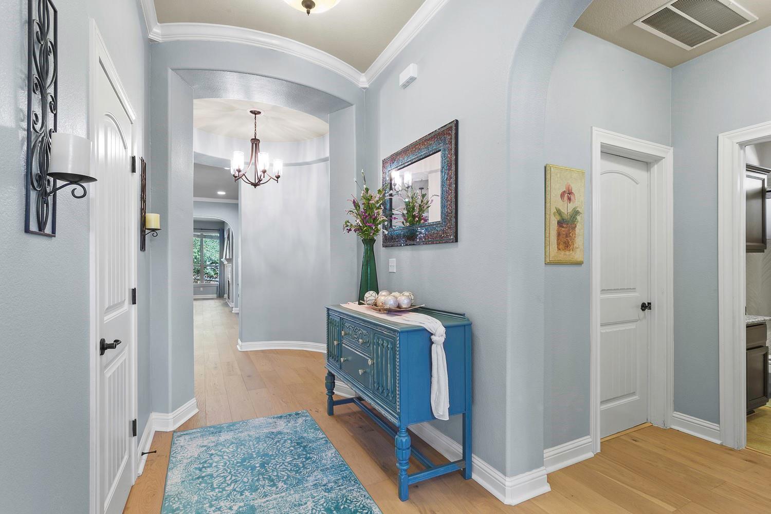 8700 Old Corral Cv, Austin, TX 78737