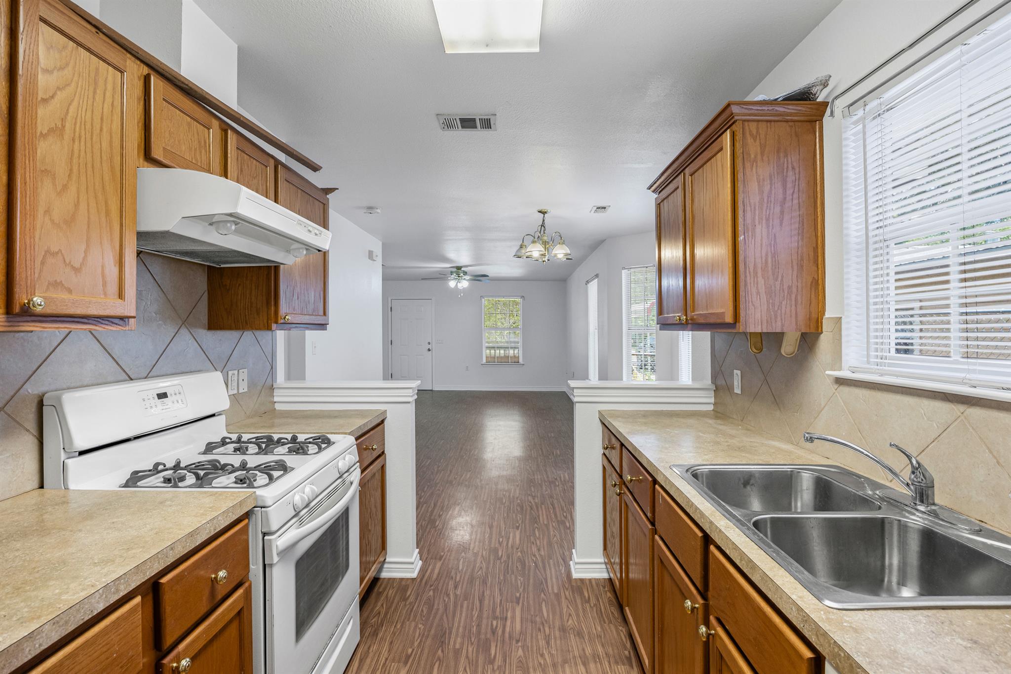 6109 Club Ter, Austin, TX 78741