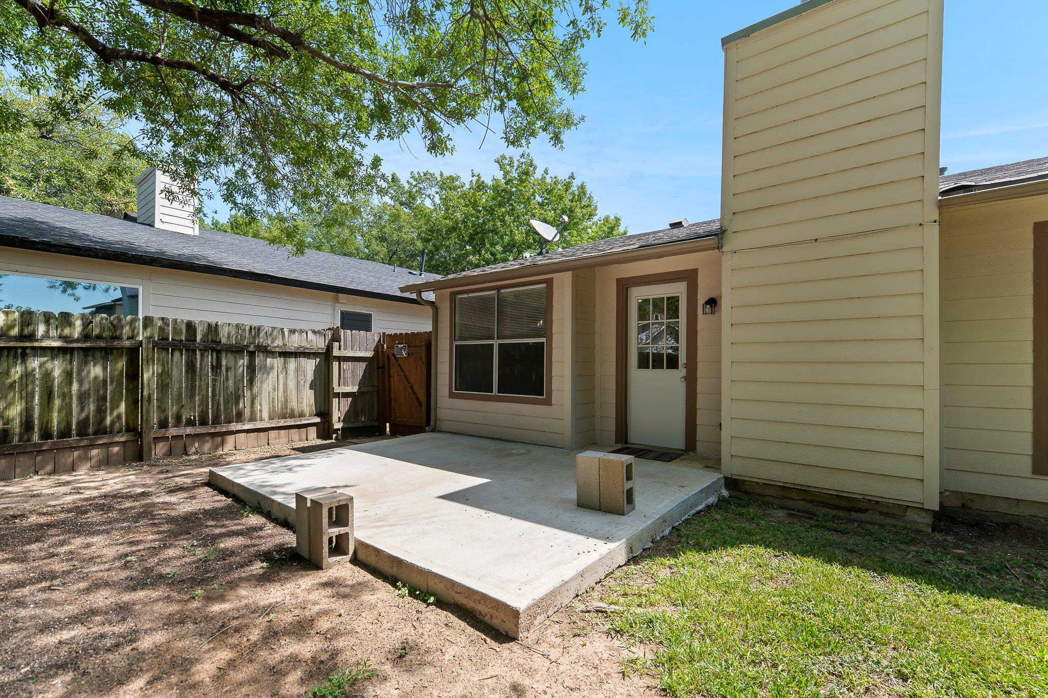 1816 Goodson Ln, Round Rock, TX 78664