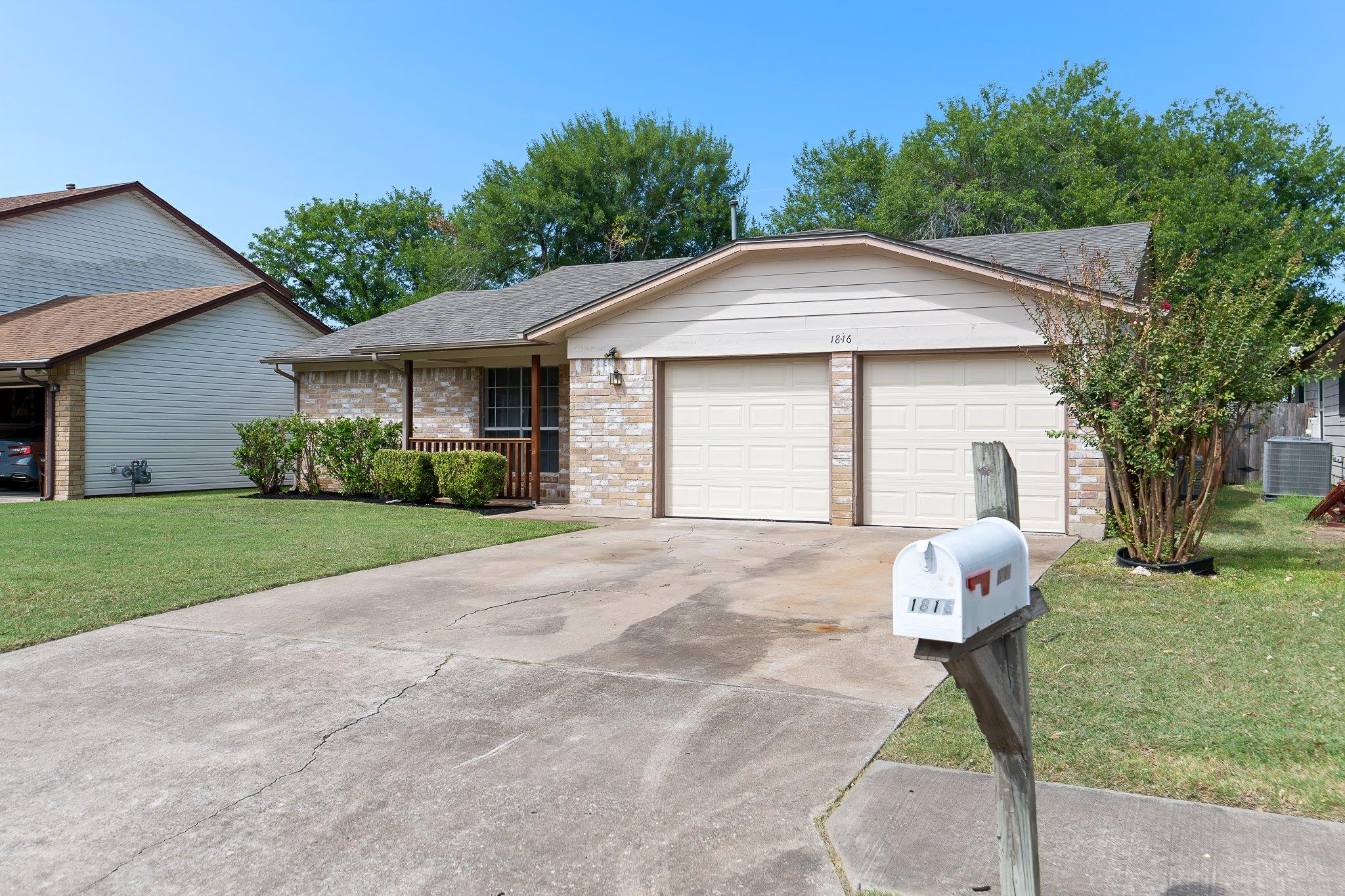 1816 Goodson Ln, Round Rock, TX 78664