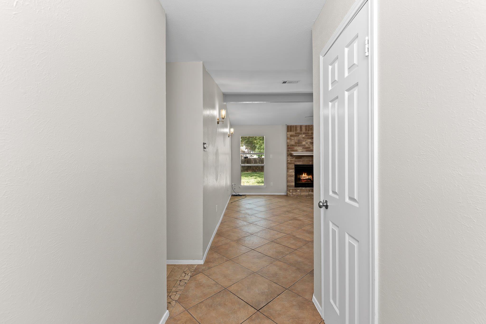 1816 Goodson Ln, Round Rock, TX 78664