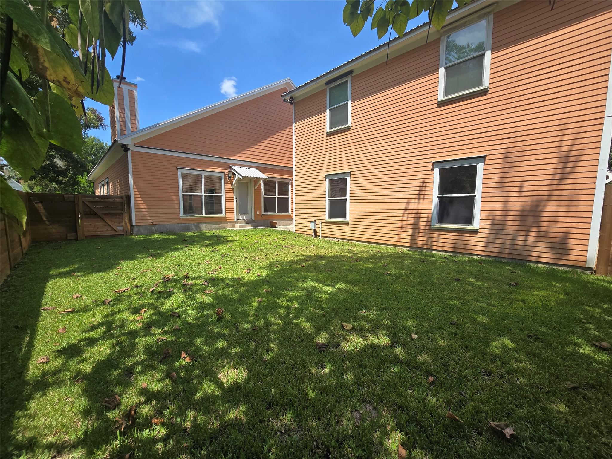 602 Garwood St, Smithville, TX 78957