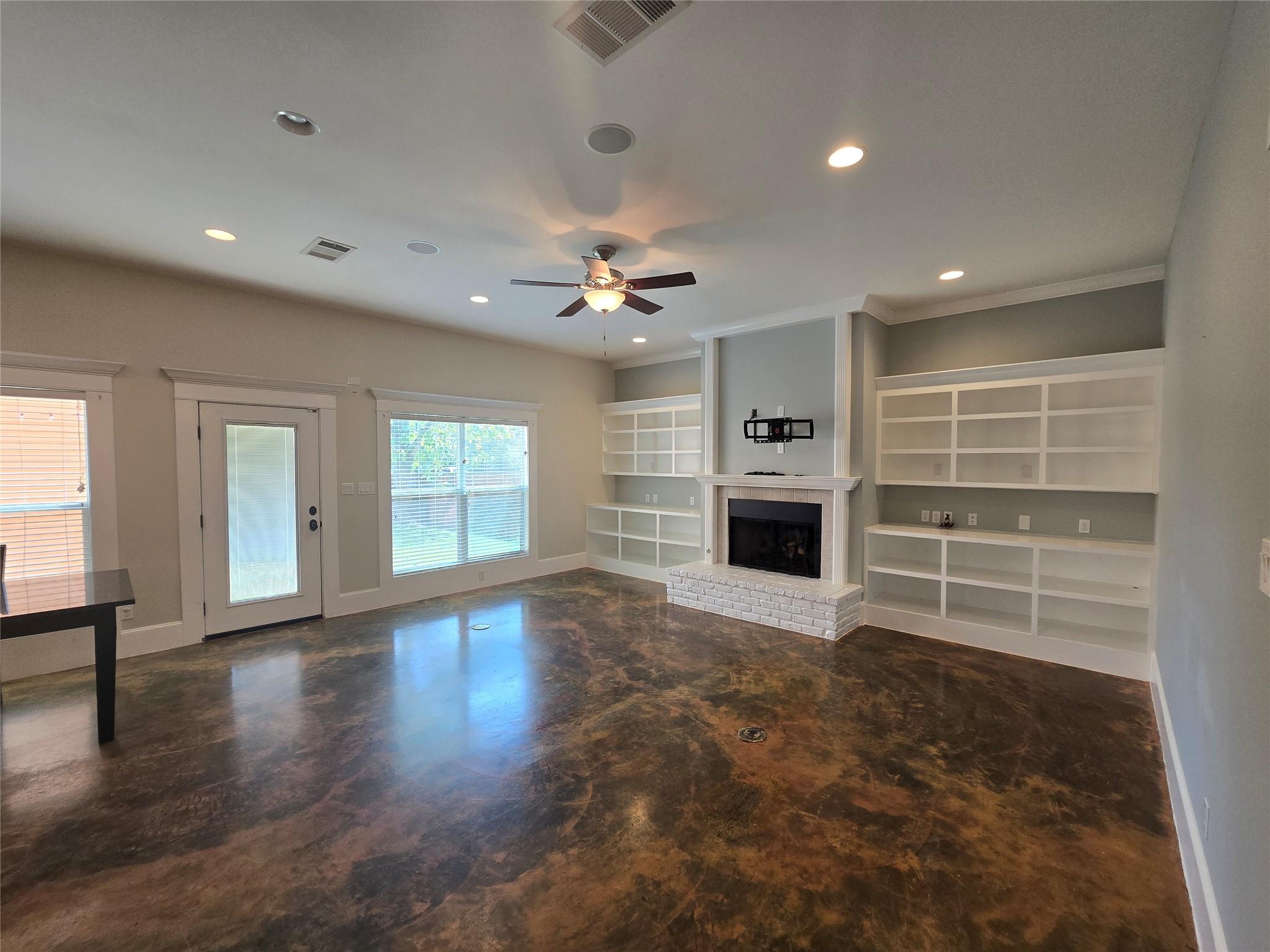 602 Garwood St, Smithville, TX 78957