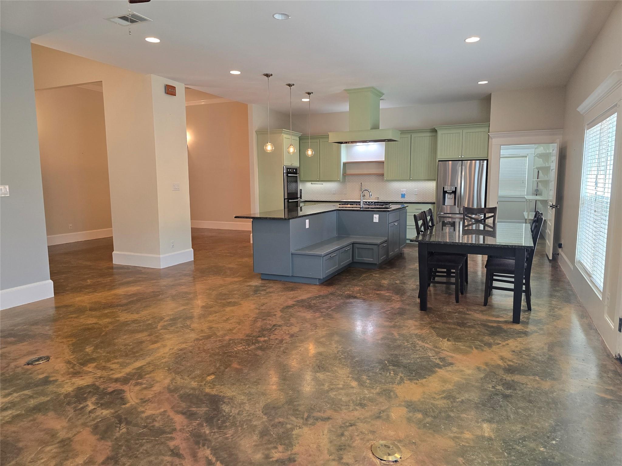 602 Garwood St, Smithville, TX 78957