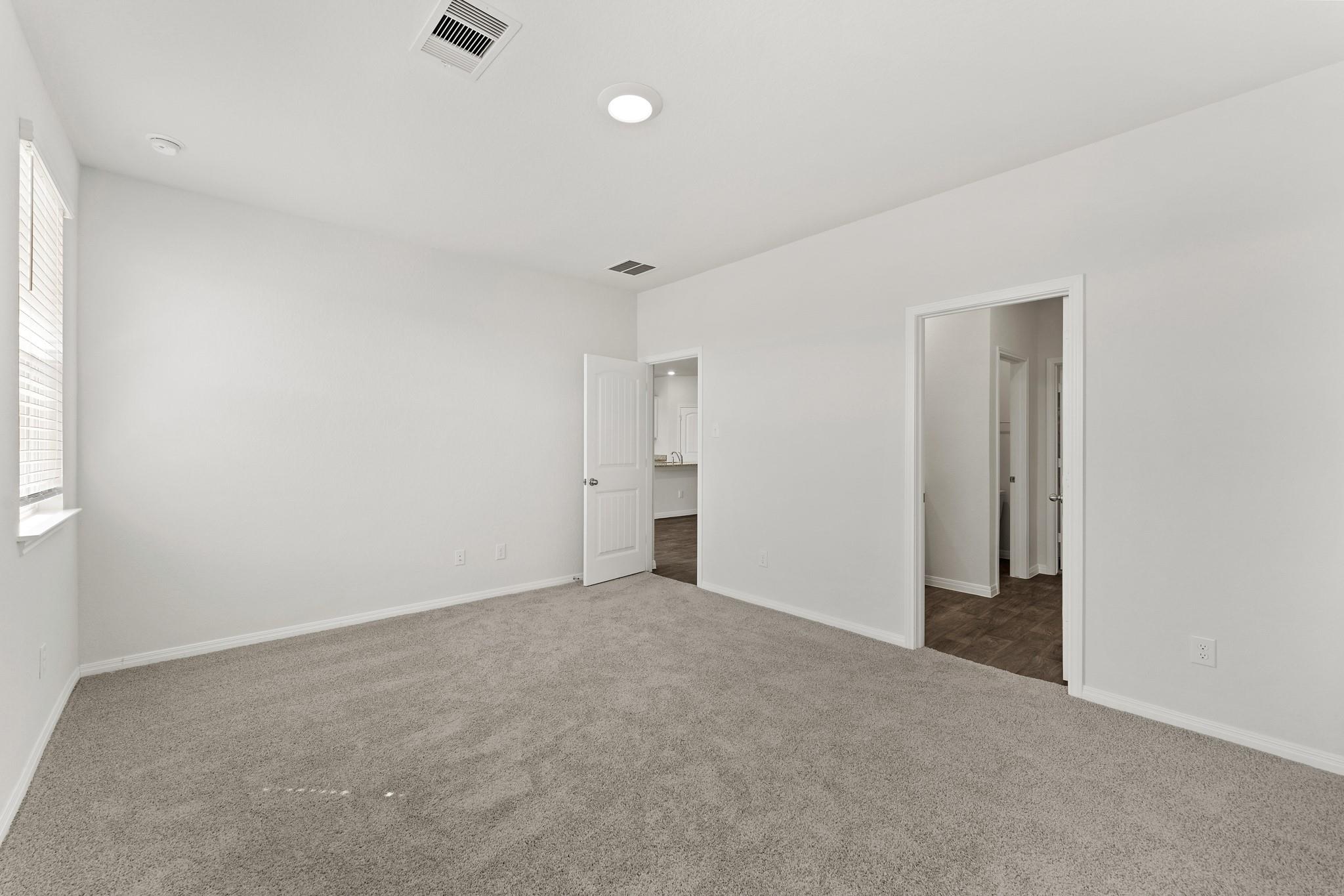 411 Town Lake Bnd, Kyle, TX 78640