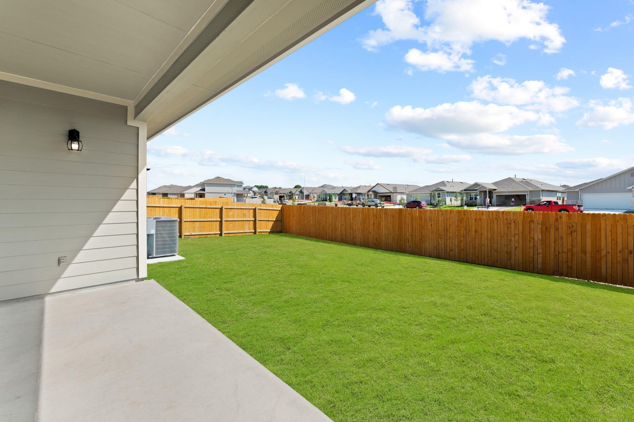 411 Town Lake Bnd, Kyle, TX 78640