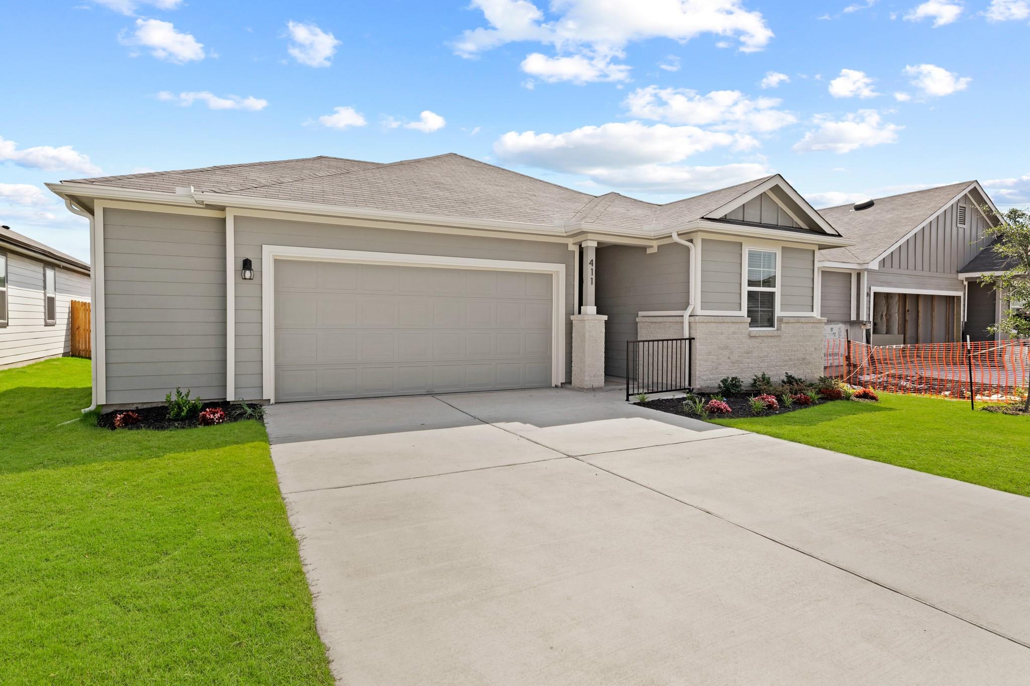 411 Town Lake Bnd, Kyle, TX 78640