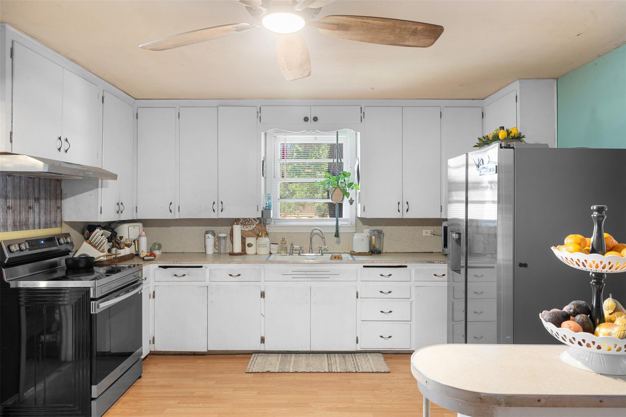 312 S Wilson Ave, Giddings, TX 78942