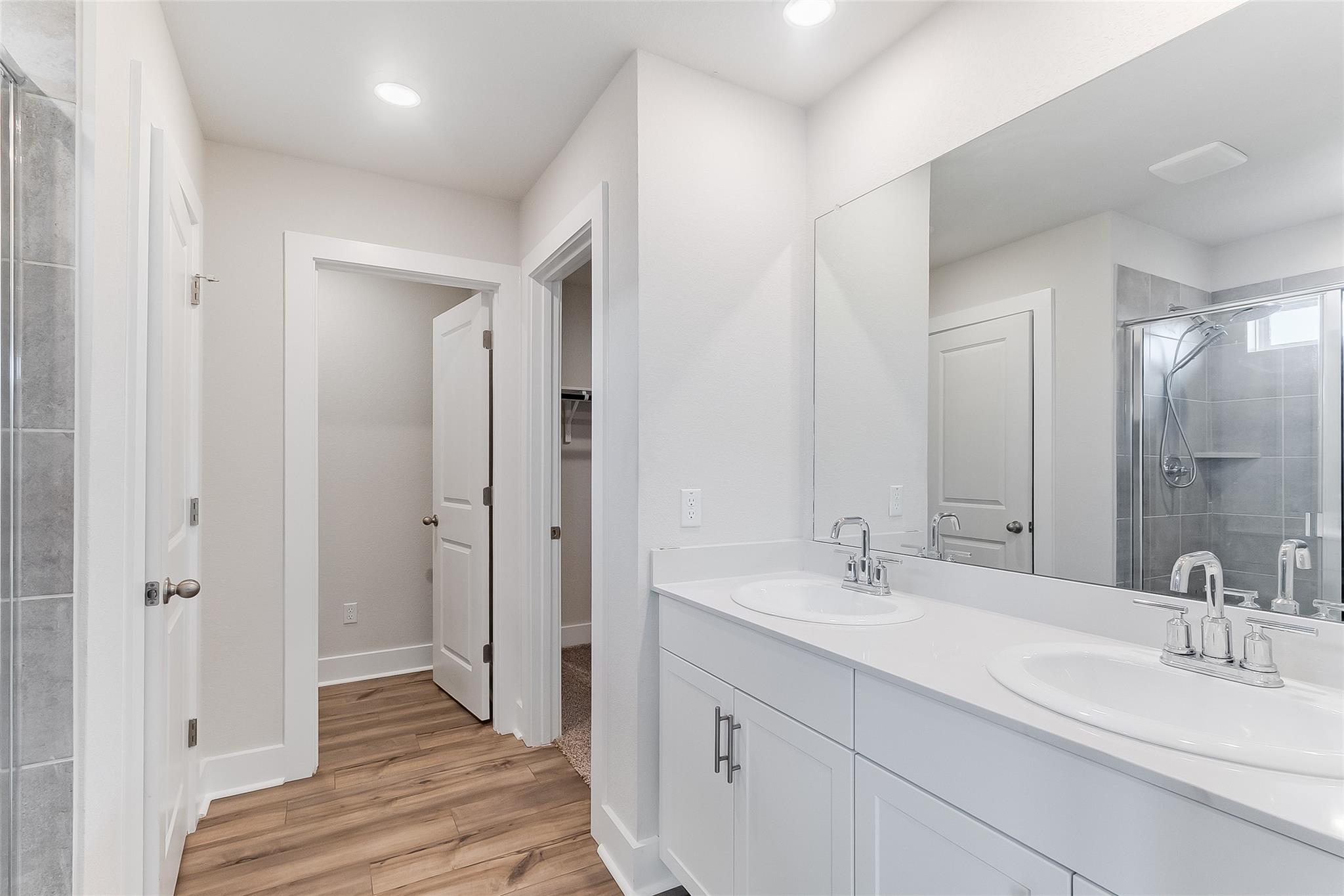 525 Longmount Cv, Liberty Hill, TX 78642