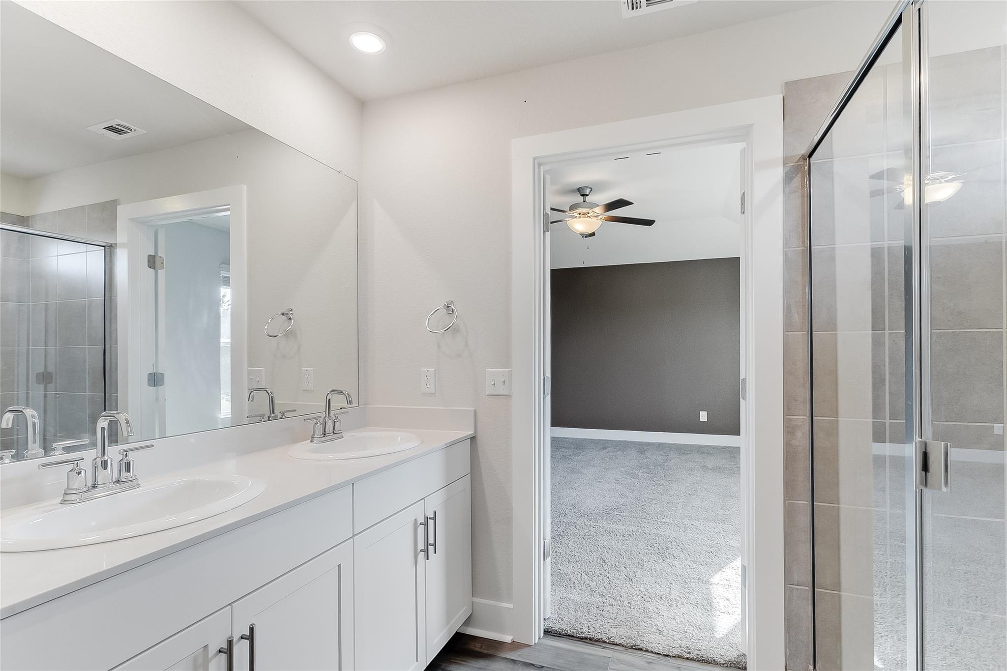 525 Longmount Cv, Liberty Hill, TX 78642