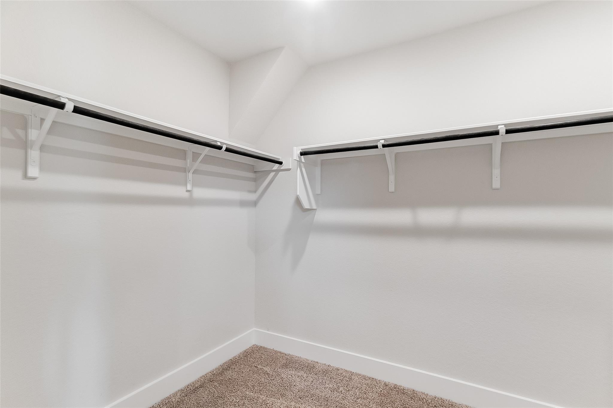 525 Longmount Cv, Liberty Hill, TX 78642