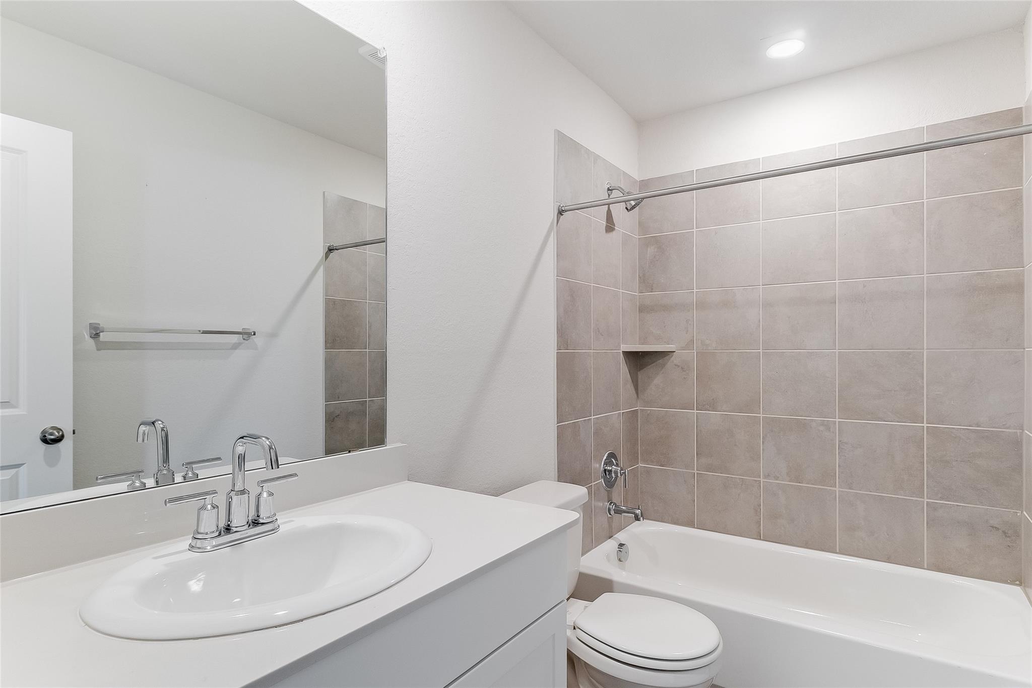 525 Longmount Cv, Liberty Hill, TX 78642