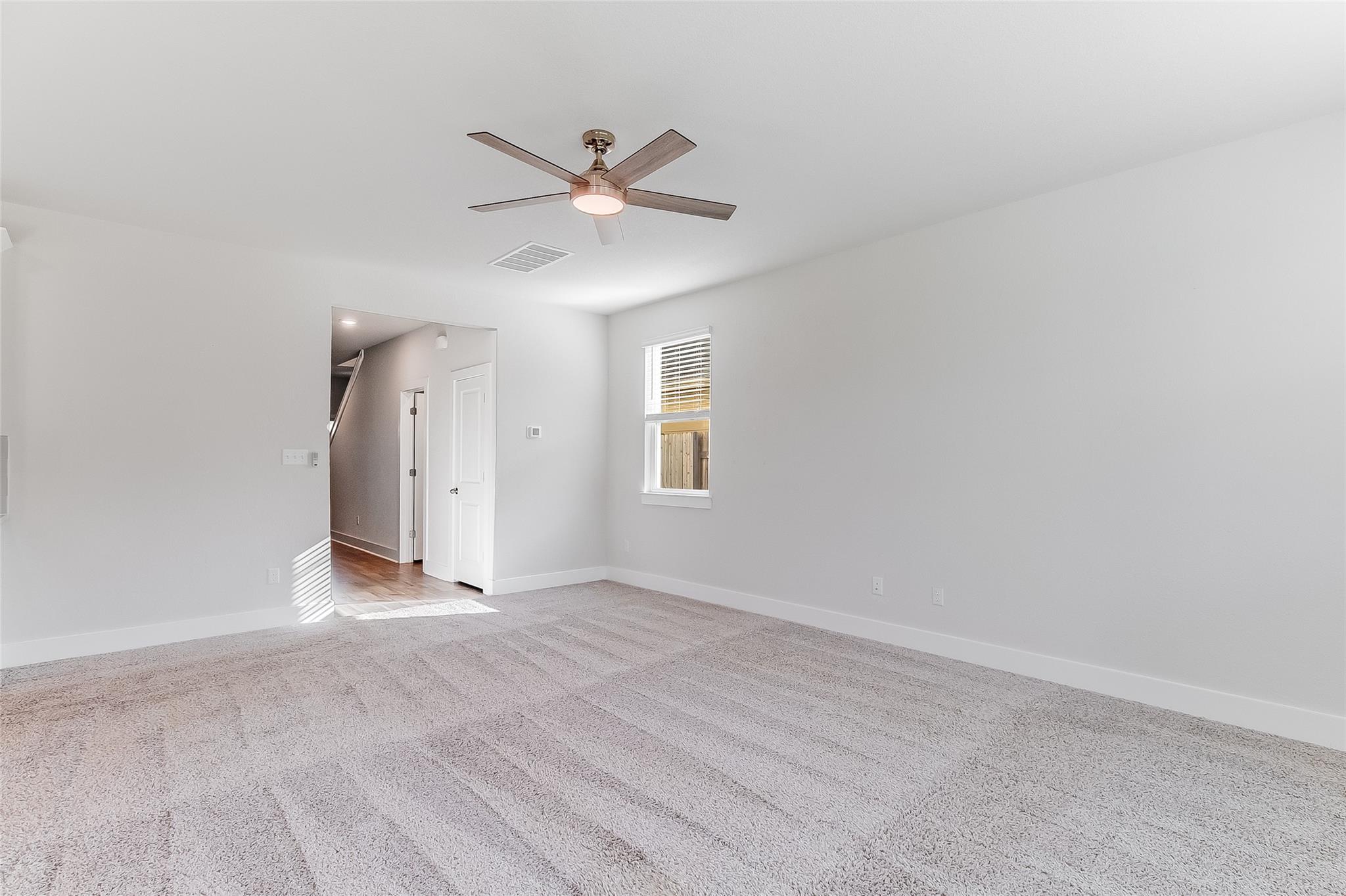 525 Longmount Cv, Liberty Hill, TX 78642