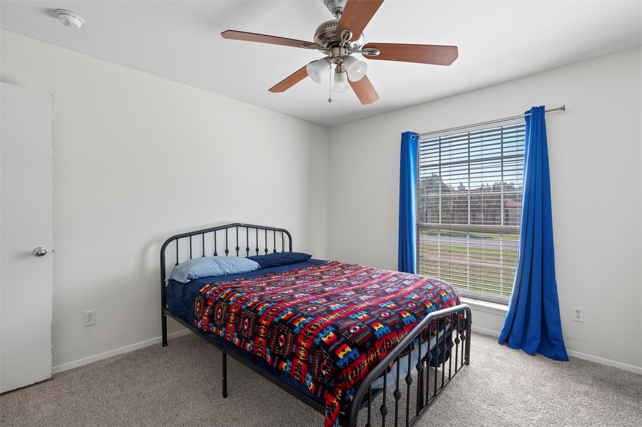 6005 La Mesa St, Lago Vista, TX 78645