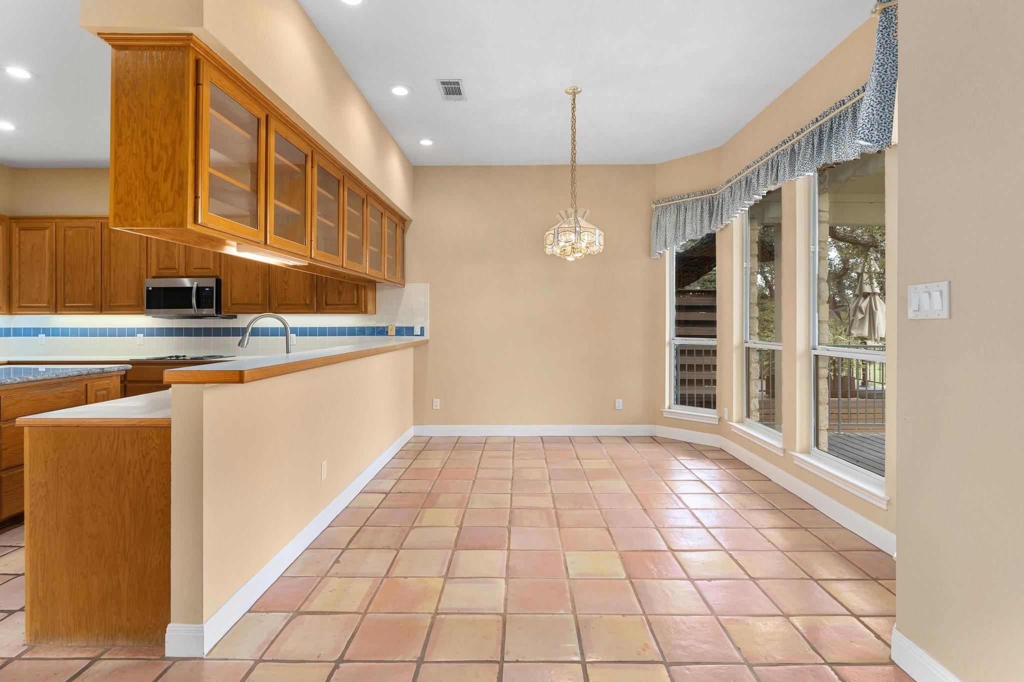 50 Tiburon Dr, Austin, TX 78738