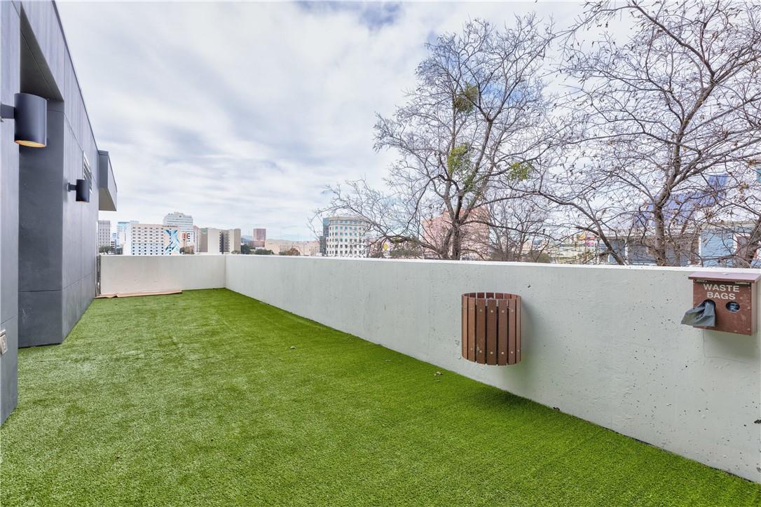 800 Embassy Dr # 117, Austin, TX 78702