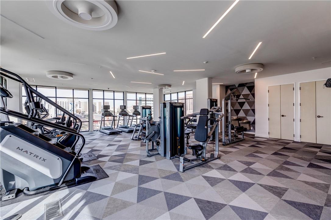 800 Embassy Dr # 117, Austin, TX 78702