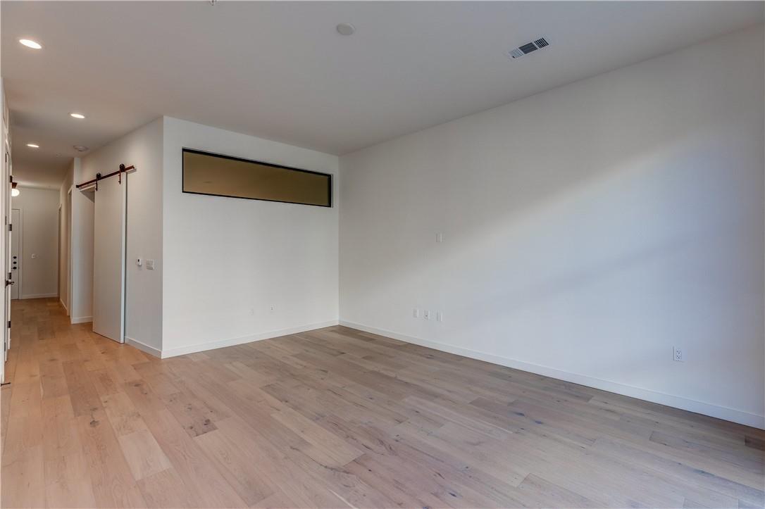 800 Embassy Dr # 117, Austin, TX 78702