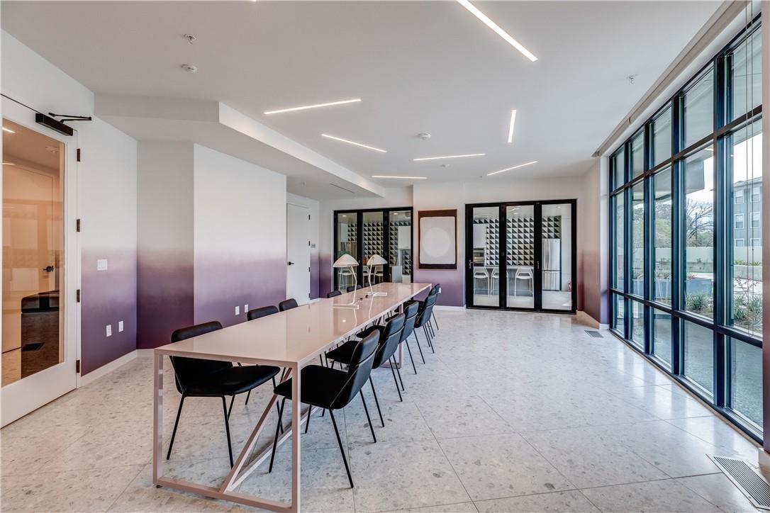 800 Embassy Dr # 117, Austin, TX 78702