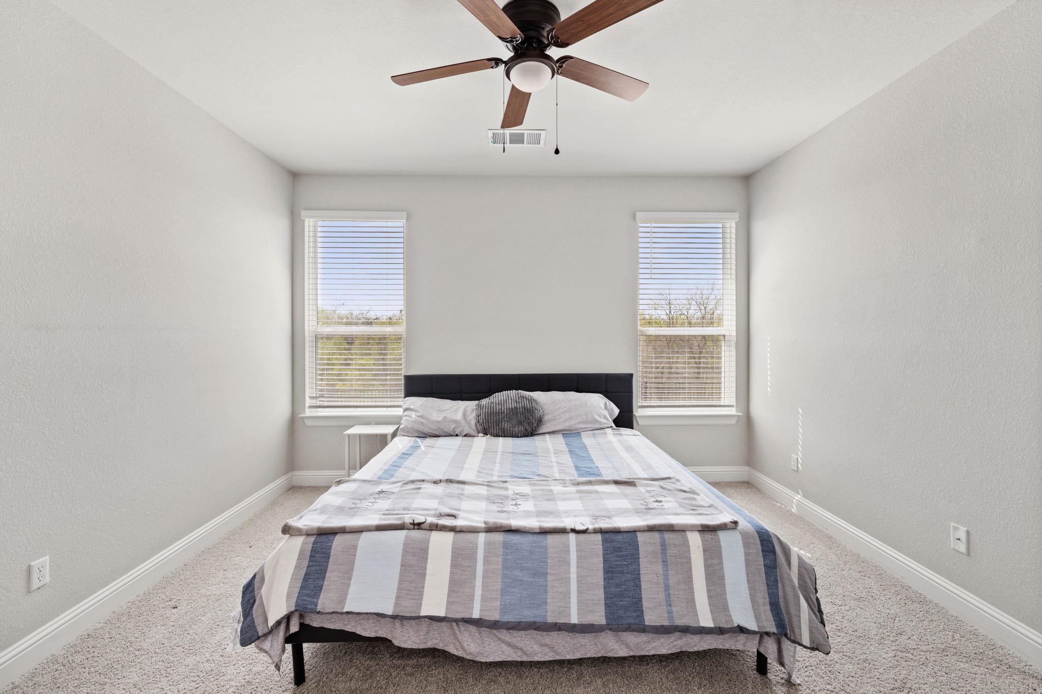 129 Stone Canyon Dr, Georgetown, TX 78628