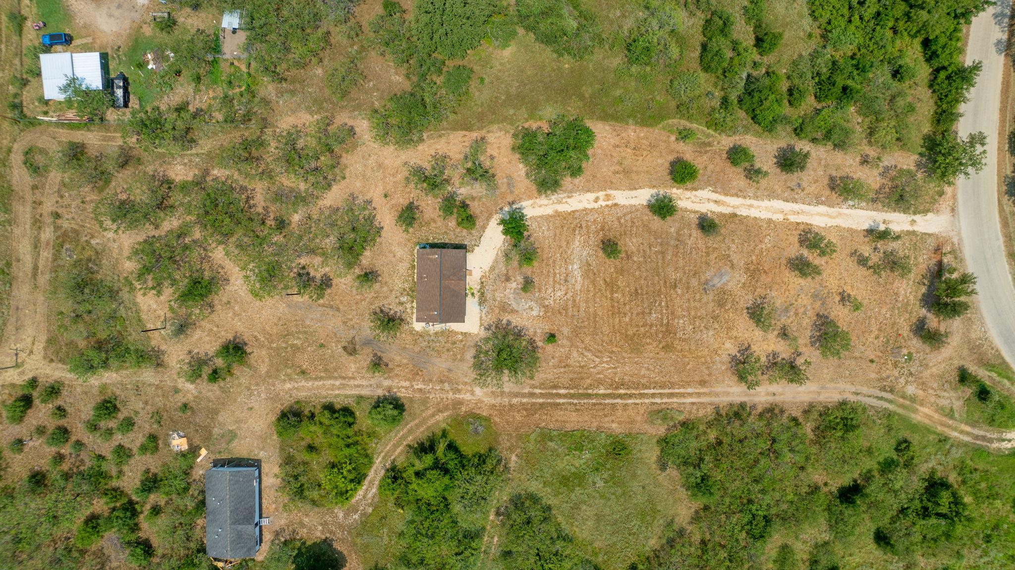 1375 Plant Rd, Luling, TX 78648