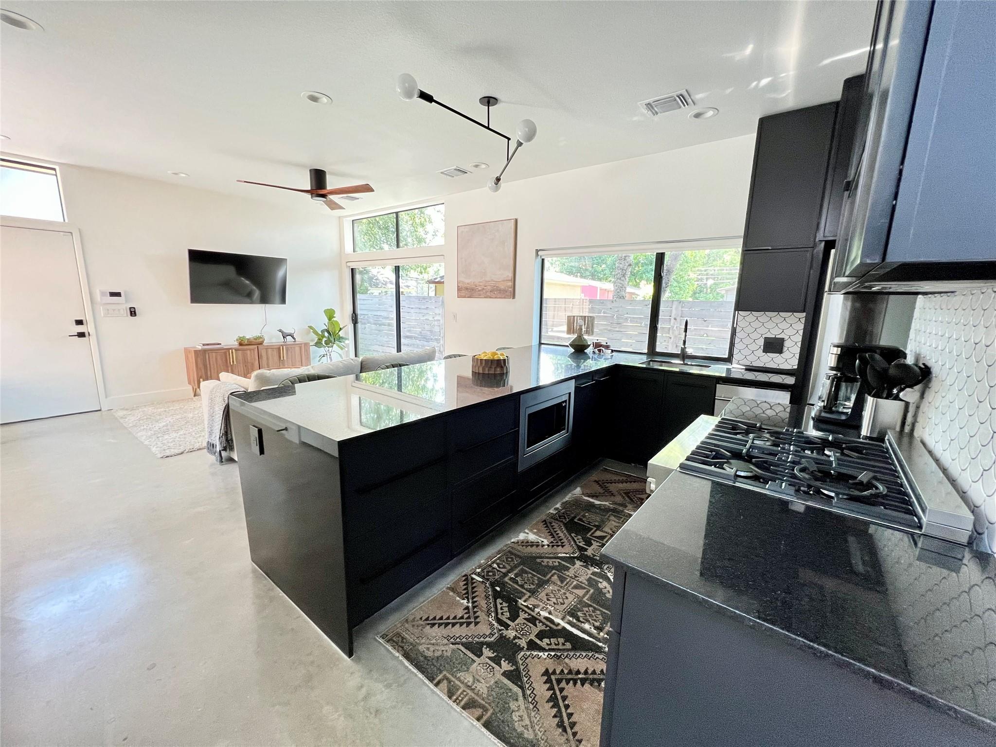 1100 Brass St # 2, Austin, TX 78702