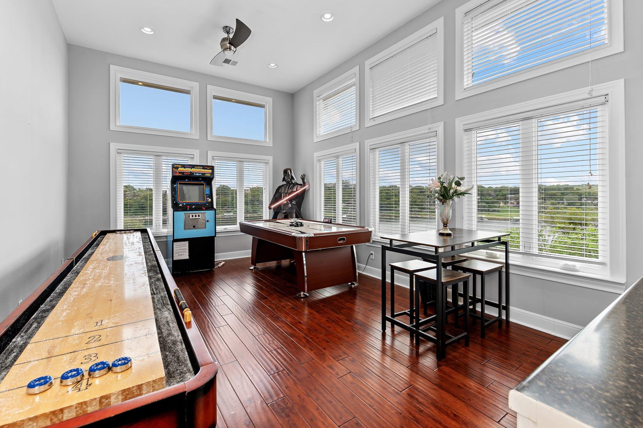 25300 Pedernales Point Dr, Spicewood, TX 78669