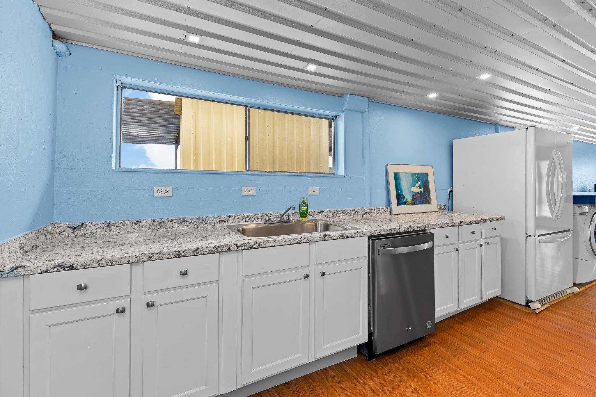 25300 Pedernales Point Dr, Spicewood, TX 78669