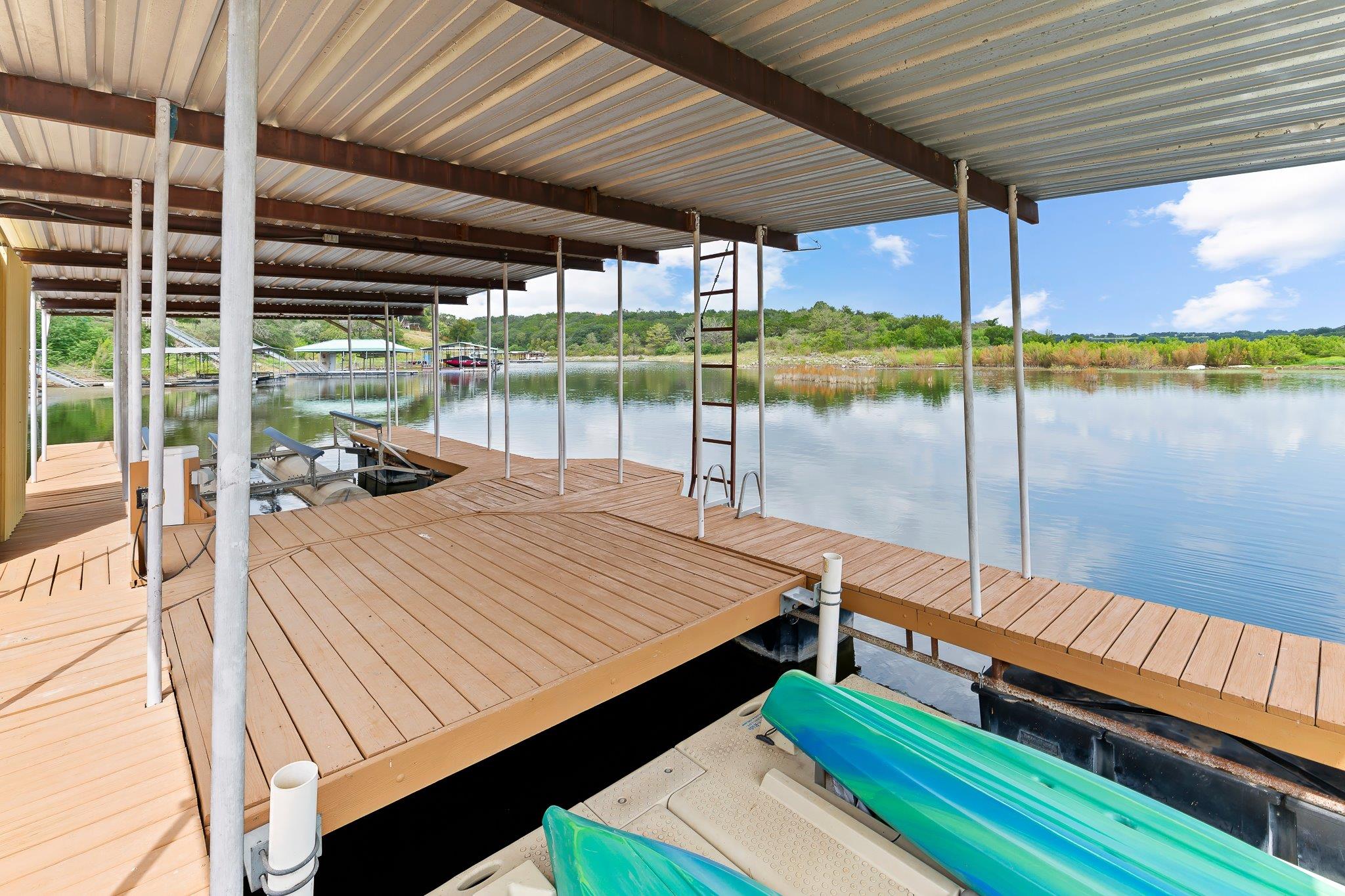 25300 Pedernales Point Dr, Spicewood, TX 78669