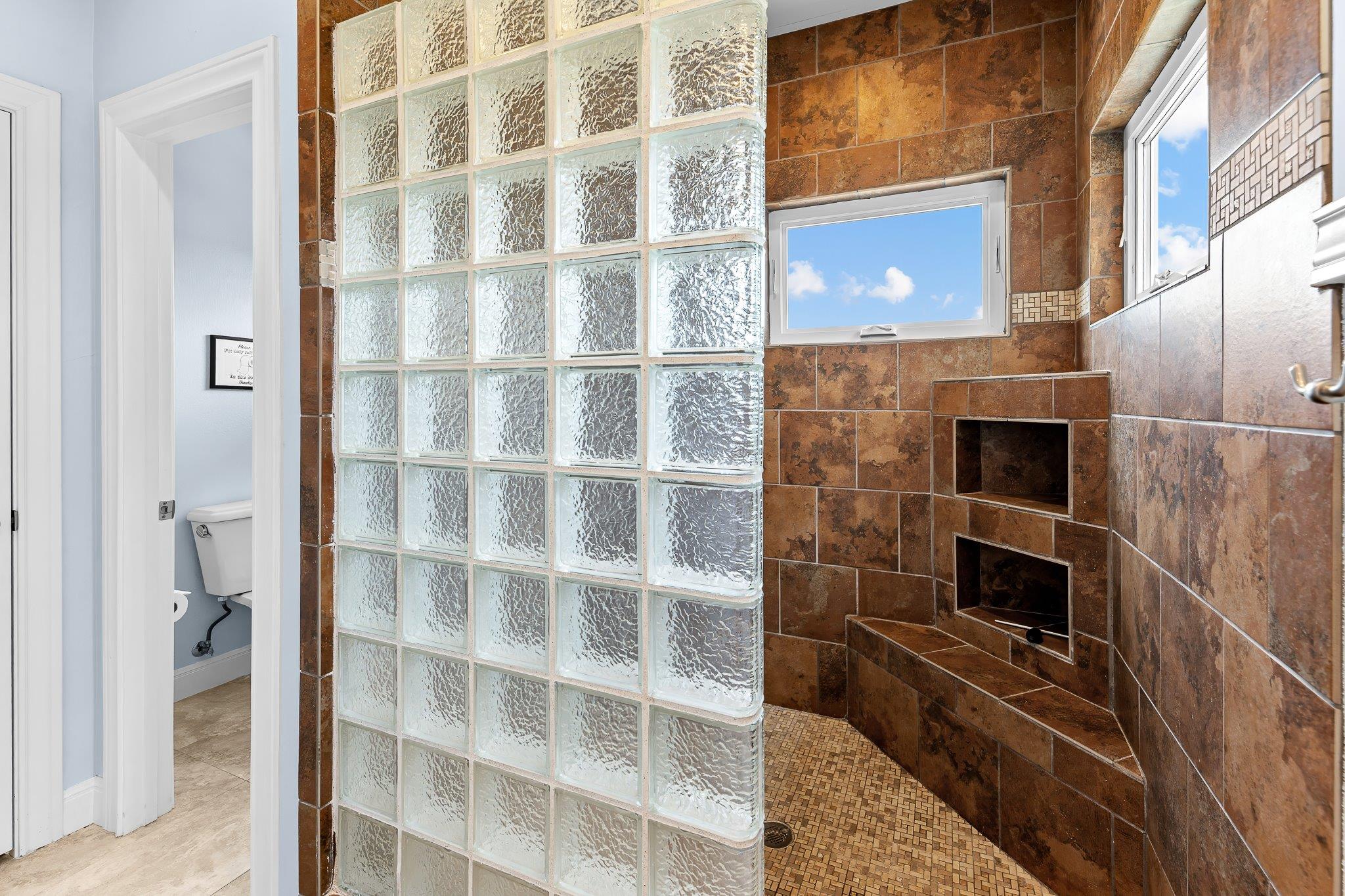 25300 Pedernales Point Dr, Spicewood, TX 78669