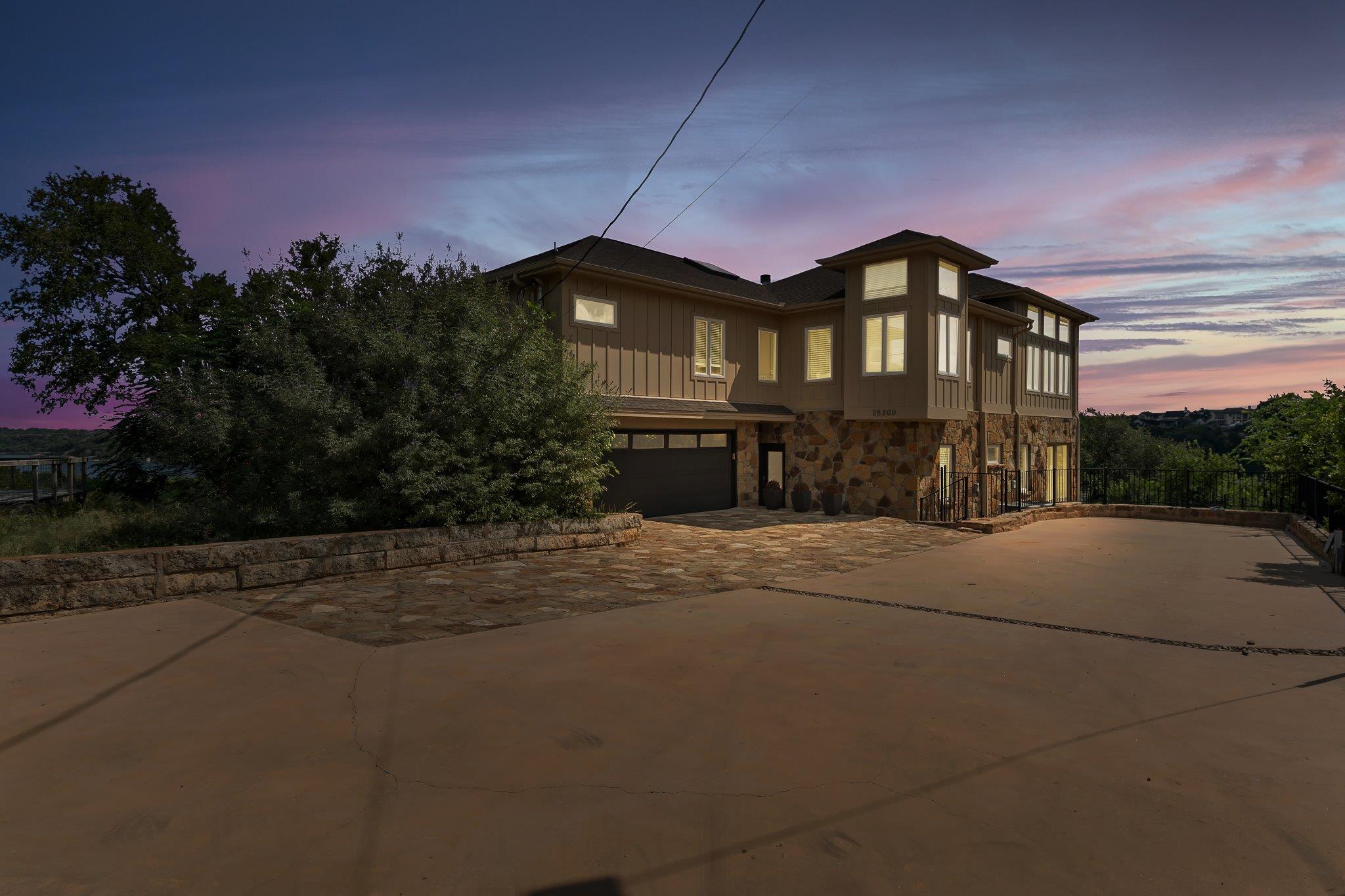 25300 Pedernales Point Dr, Spicewood, TX 78669