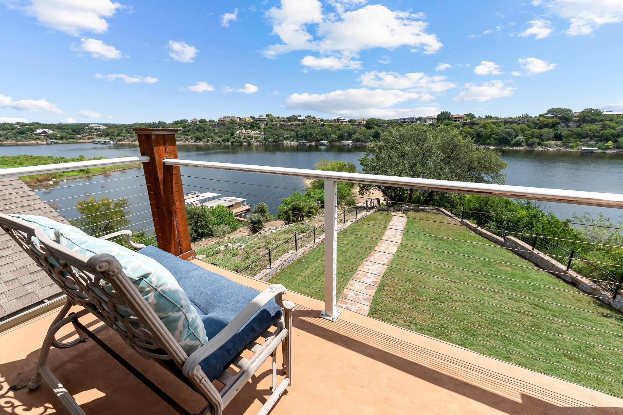 25300 Pedernales Point Dr, Spicewood, TX 78669